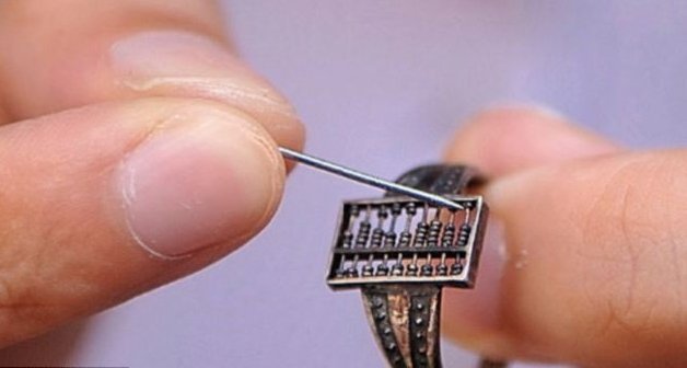 The Qing dynasty abacus ring