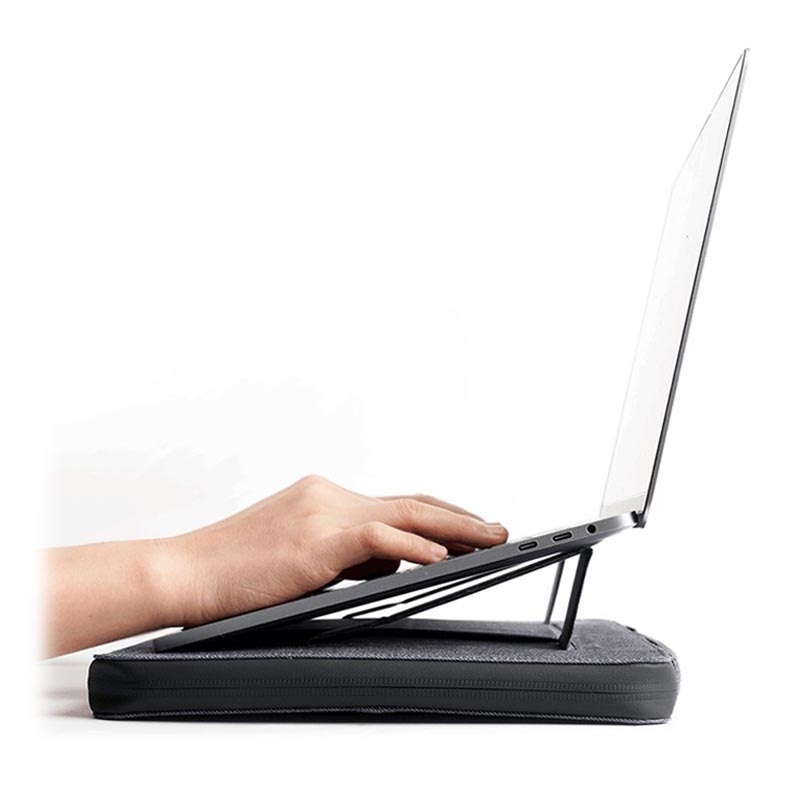 laptop sleeve with stand